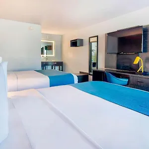 https://motel-6-louisville-ky-airport-fair-expo.hotels-louisville.com